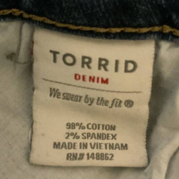 Torrid Jeans Women's Plus Size 18R Straight Stretch Blue Denim - Picture 10 of 10